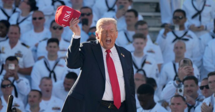 Trump: “Dazi al 25% sui camion pesanti dal primo novembre”