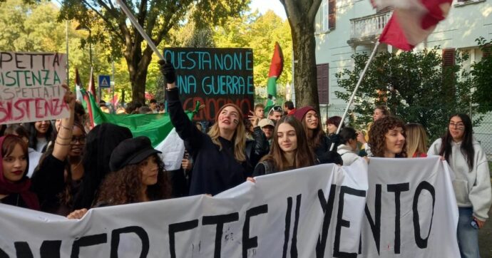 Confronto-scontro tra padre giornalista e figlia manifestante sui cortei per Gaza: “Papà, io continuerò per la mia strada”