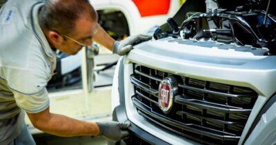 Copertina di Auto, nel 2025 la produzione a quota 200mila come 70 anni fa