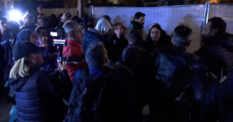 Copertina di Manifestazione pro Palestina a Bologna, tensioni con la polizia che sequestra megafono e casse – Video