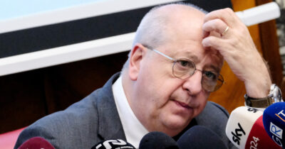 Copertina di Stellantis toglie il volante dell’Europa a Imparato, il manager che aveva presentato il “Piano Italia”