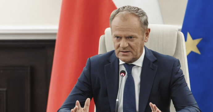 Tusk: “Il problema è aver costruito Nord Stream, non il sabotaggio. Contrario all’estradizione dell’ucraino sotto accusa”