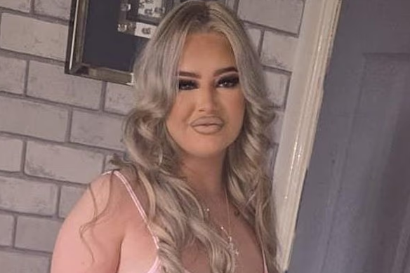 “Mia figlia è morta per abuso di gas esilarante. Aveva dolori alle gambe e pensava fosse carenza di ferro ma non era vero”: parla la madre di Amy Louise Leonard, scomparsa a 20 anni