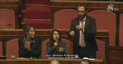 Copertina di Scintille al Senato per la Flotilla, Patuanelli (M5s): “La premier venga in Aula, dov’è finita la Meloni dei Marò”
