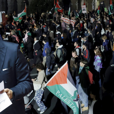 Copertina di Piazze pro Pal, Piantedosi si smarca: “Solo un giudice può dirci se c’è una regia”