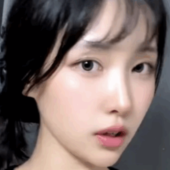 Influencer 20enne trovata morta dopo una diretta streaming: molti lividi e segni di strangolamento sul corpo, il sospettato è il suo socio che aveva una doppia vita