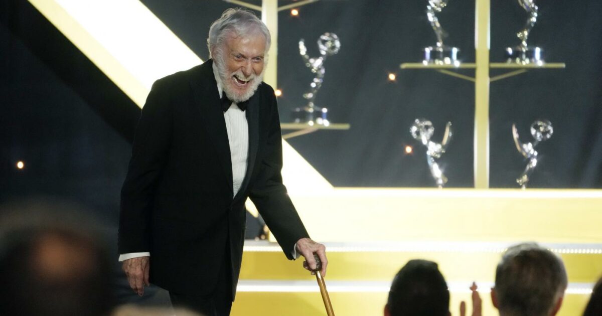 tra due mesi compir242 100 anni sarebbe divertente se non ci arrivassi l8217ironia di dick van dyke l8217attore di mary poppins