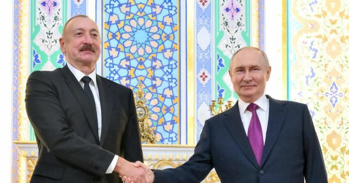 Putin ammette: “Colpe russe per lo schianto dell’aereo azero in Kazakhstan” Putin ammette: “Colpe russe per lo schianto dell’aereo azero in Kazakhstan”