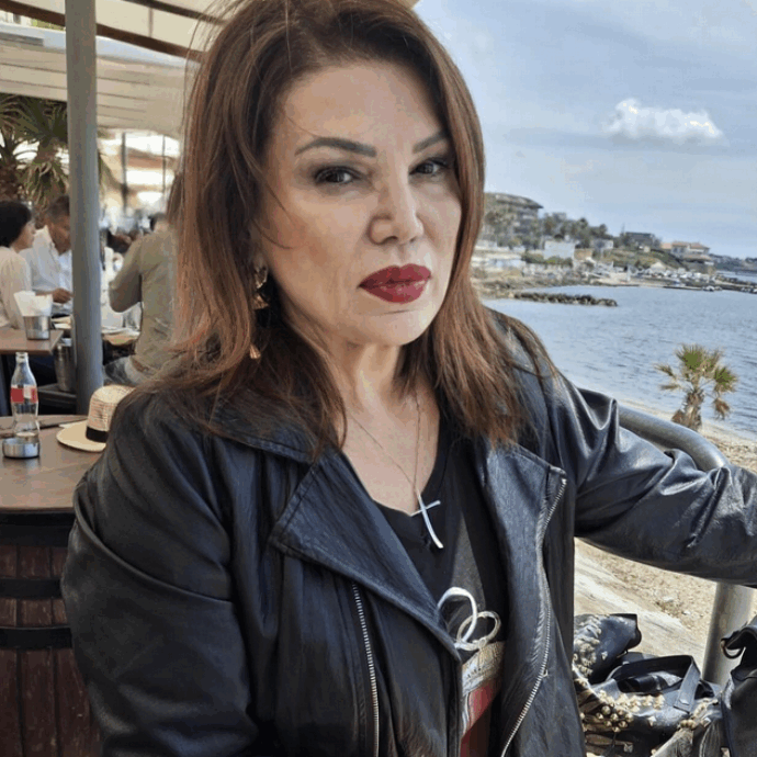 “Da un annetto sono vegetariana ma il prosciutto lo mangio, se alle 16 voglio un panino vuoto lo prendo. Ho perso 20 chili”: parla Serena Grandi