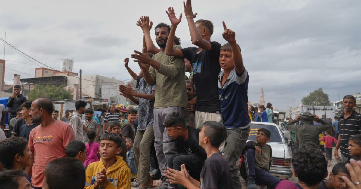gaza israele approva il piano di pace con hamas in vigore il cessate il fuoco trump ostaggi liberi entro marted236 manderemo 200 soldati