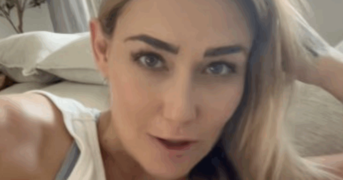 Offre 460 euro su Instagram a chi la aiuterà a trovare un nome per suo figlio e quello che succede stupisce anche lei: la storia di Jayci Underwood