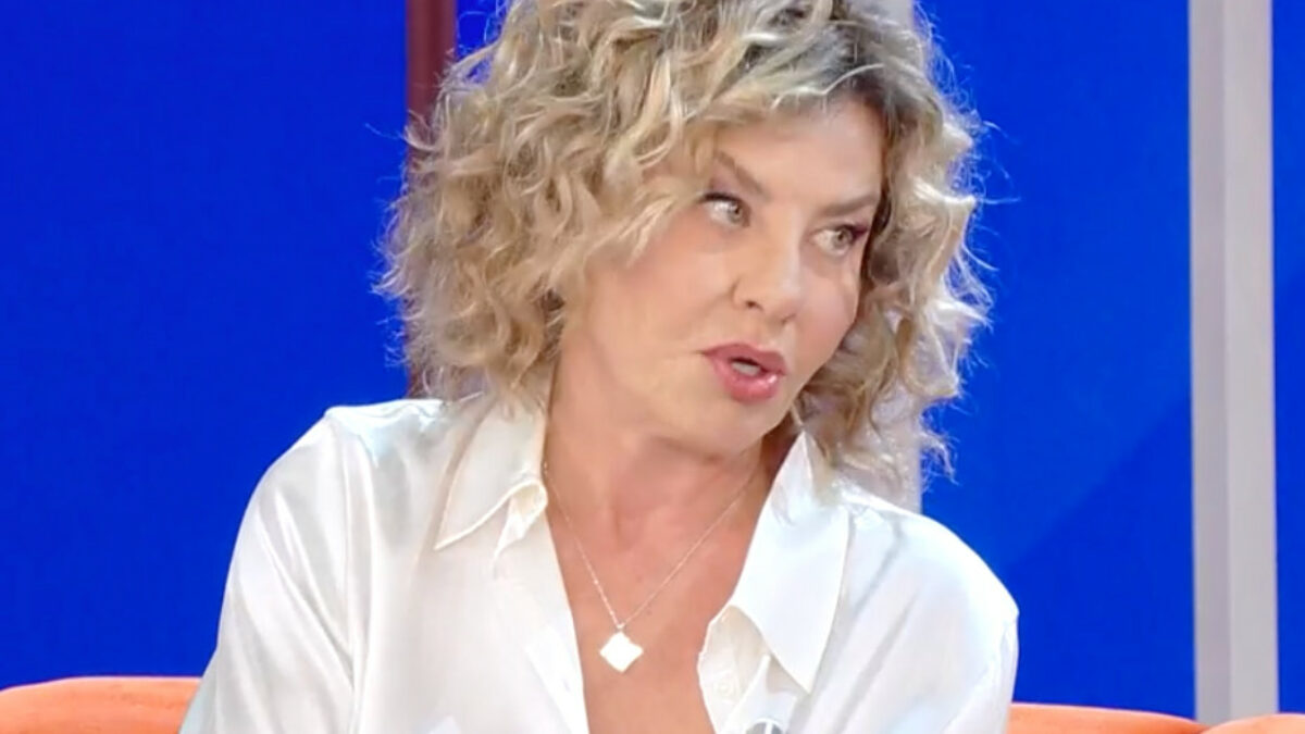 “Tra me e Roberto Benigni c’è stato qualcosa ma preferisco non ricordare. Sean Penn? Metteva una cassetta con la musica di Mozart e poi facevamo l’amore”:  le confessioni di Eva Grimaldi