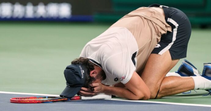 Clamoroso a Shanghai! Lo sconosciuto Vacherot batte Djokovic: il numero 204 del mondo è in finale