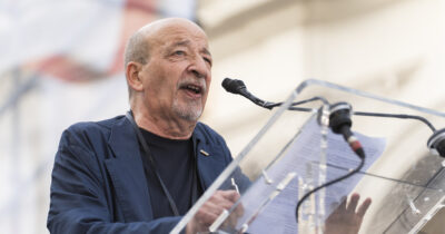 Copertina di Marcia Perugia-Assisi, Pagliarulo (Anpi): “Le piazze di tutto il mondo hanno favorito l’accordo su Gaza. Ora serve una resistenza costituzionale”