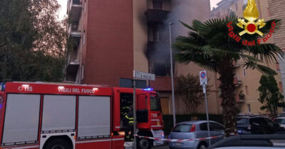 Copertina di Incendio in un condominio a Cornaredo: muoiono padre, madre e figlio. Trovato accelerante: ipotesi di un gesto volontario