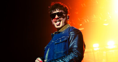 Copertina di Olly in concerto all’Unipol Forum di Milano: ecco tutte le foto della serata