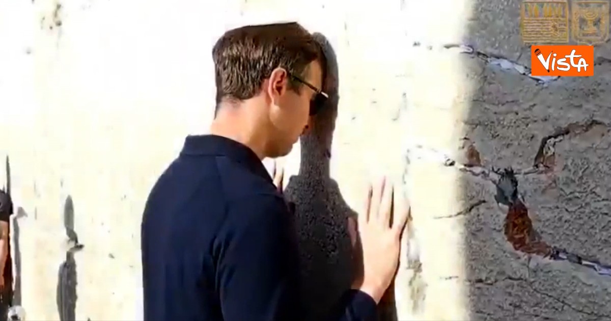 Ivanka Trump, il marito Jared Kushner e Steve Witkoff pregano al Muro del Pianto a Gerusalemme