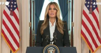 Copertina di Melania Trump: “Collaboro con Putin per riportare a casa i bambini ucraini” – Video