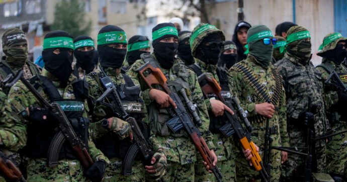 Ostaggi morti, Israele fissa l’ultimatum: Hamas consegni le salme entro oggi