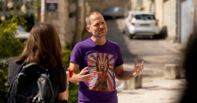 Copertina di Gaza, l’attivista israeliano Maoz Inon: “Non fermiamoci ora: le spinte internazionali assecondino il piano”