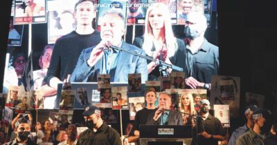 Copertina di 500 mila in piazza: applausi a Trump e fischi a Netanyahu