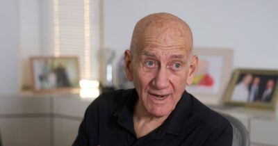 Copertina di L’ex premier israeliano Olmert: “Quello di Trump non è un piano di pace. Non c’è nulla di nuovo, poteva essere firmato un anno fa”