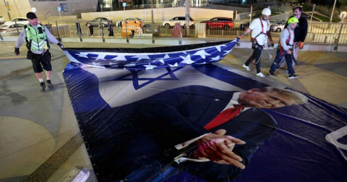 “Trump pacificatore? Ruolo da reality: triste dirgli grazie”