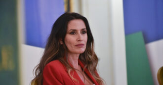 Copertina di “Non ci sono prove, Hamas ha allestito dei set”: la capa ufficio stampa Rai nega il massacro a Gaza. M5s: “Si dimetta”