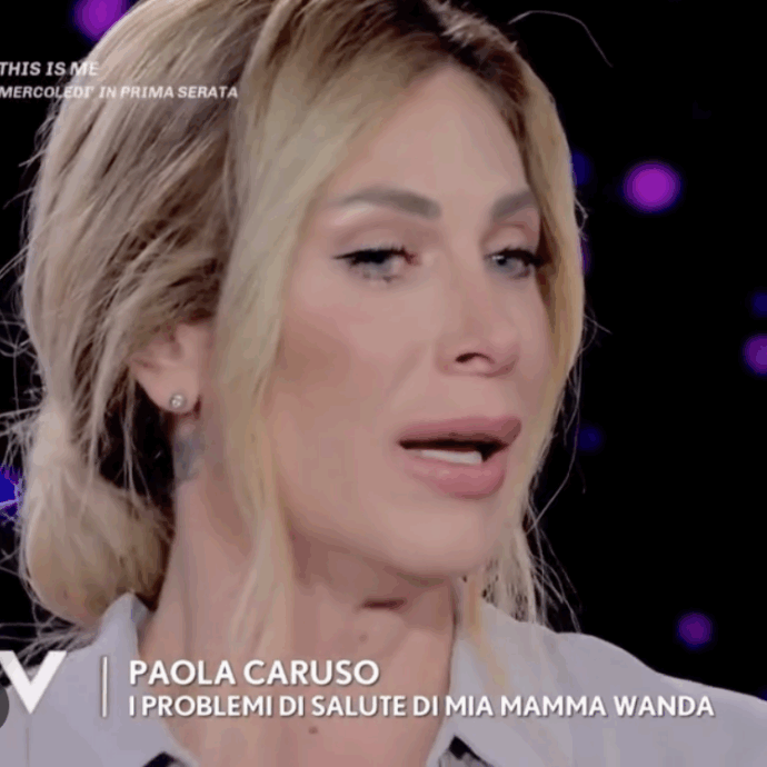 “Mamma è malata di Alzheimer e la vedo sfiorire. È ricoverata in ospedale, è un vegetale, ma è cosciente e capisce”: Paola Caruso commossa a Verissimo