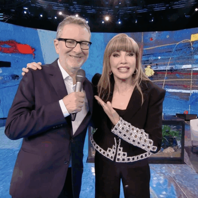 “Siete voi il programma più lungo della televisione italiana, cinque ore e mezza! Noi duriamo poco!”: Milly Carlucci scherza con Fabio Fazio a “Che Tempo Che Fa”