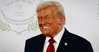 Copertina di Trump, a Milano la Lega lo candida all’Ambrogino: “Pace sblocca 20 miliardi di appalto MM per la metro a Tel Aviv”