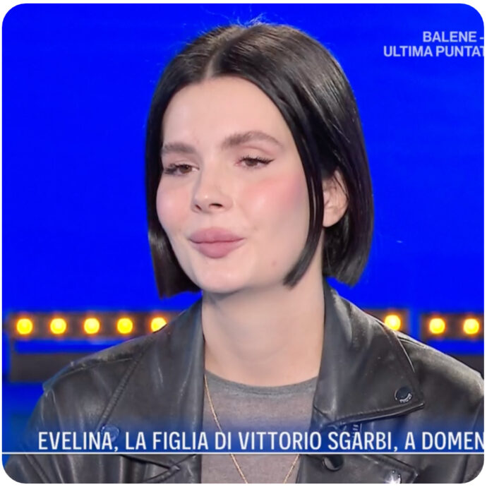 “Lo dico da pubblico, appare brutto tutto questo, perché papà Vittorio è in difficoltà, è fragile”: Mara Venier “rimprovera” Evelina Sgarbi poi si abbracciano