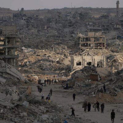 Copertina di “A Gaza tonnellate di rovine e senza elettricità:  quale dopoguerra?”