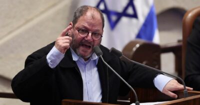 Copertina di “Trump? Show fascista alla Knesset: con Netanyahu sacrificano Israele per i loro sogni messianici”: intervista all’ebreo antisionista Cassif