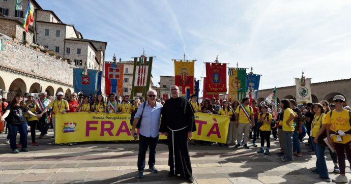 “La pace a Gaza ancora non c’è. Ora incalzeremo Schlein e gli altri”: intervista a Flavio Lotti (marcia Perugia-Assisi)