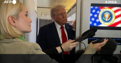 Copertina di “La guerra è finita, sono bravo a fare la pace”: l’annuncio di Trump dall’Air Force One