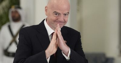 Copertina di “La Fifa sta aiutando Qatar e Arabia Saudita a qualificarsi ai Mondiali”: le accuse a Infantino della stampa tedesca