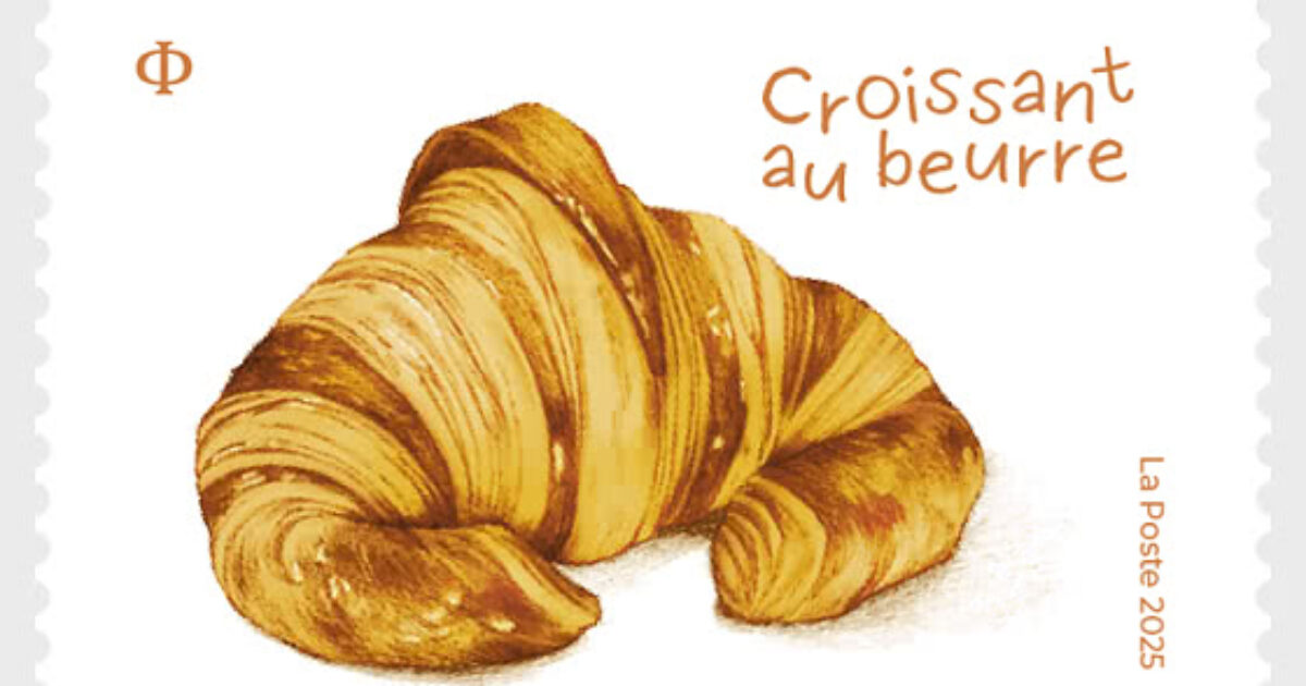 “Un odore di burro e sfoglia si diffonde nell’aria sfregandolo”: arriva il primo francobollo che profuma di croissant, ecco quanto costa e come funziona
