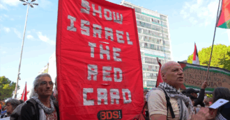 Copertina di Italia-Israele, il corteo a Udine per dire no alla partita: “Cartellino rosso per Tel Aviv e il genocidio” – Video