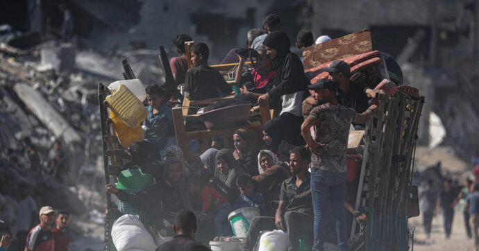 A Gaza ostaggi, aiuti fermi e altri morti: è una tregua fragile