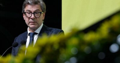 Copertina di Verso una manovra da 18 miliardi. Sì al taglio della seconda aliquota Irpef, 2 miliardi per “adeguare i salari” e 4 per accontentare le imprese