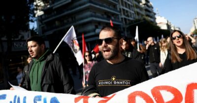 Copertina di Giornata lavorativa fino a tredici ore: Grecia in piazza