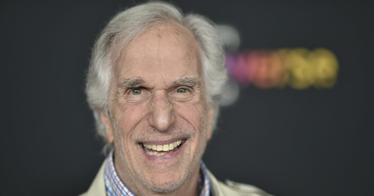 “Sono dislessico. Ho difficoltà di apprendimento. L’ho scoperto solo a 31 anni di non essere stupido, tutti mi dicevano che lo ero”: lo rivela Henry Winkler “Sono dislessico. Ho difficoltà di apprendimento. L’ho scoperto solo a 31 anni di non essere stupido, tutti mi dicevano che lo ero”: lo rivela Henry Winkler