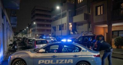 Copertina di Femminicidio di Pamela Genini: la copia delle chiavi, la chiamata all’ex e la risposta ai poliziotti al citofono: “È glovo”