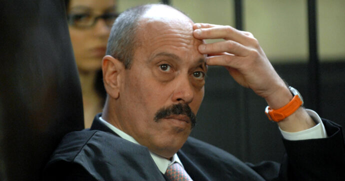 La denuncia delle ong al Financial Times contro il processo al pm De Pasquale: “Paga il prezzo per aver indagato su Eni”