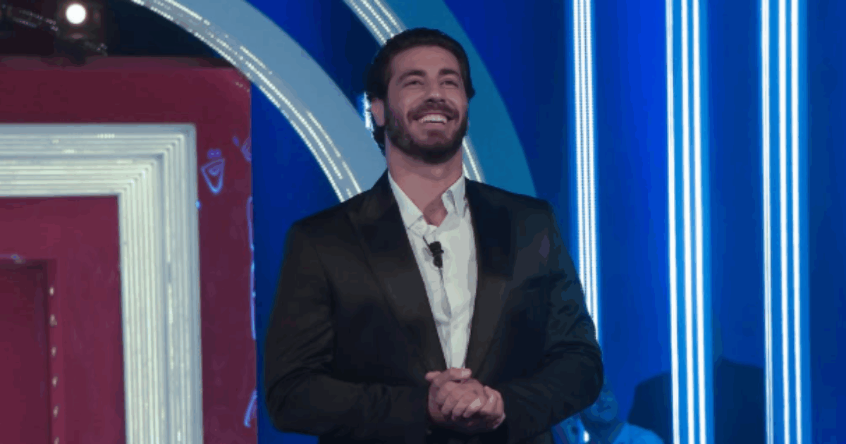 “Domenico corri! Omer si sente male, c’è da tirarlo su, corri!”: Omer Elomari ha un malore al Grande Fratello, i concorrenti corrono ad aiutarlo