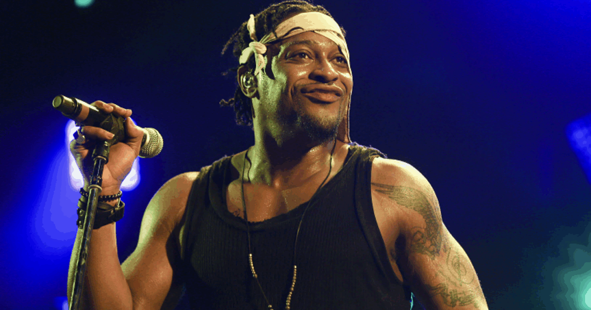 È morto D’Angelo, pioniere del neo soul negli Anni 90. In prima linea contro il successo commerciale: “Non è musica, questo distrugge l’arte” È morto D’Angelo, pioniere del neo soul negli Anni 90. In prima linea contro il successo commerciale: “Non è musica, questo distrugge l’arte”