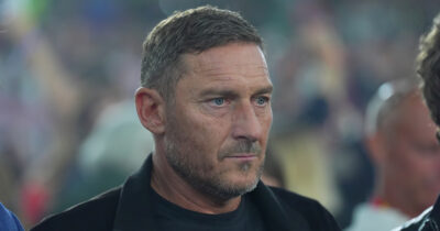 Copertina di “Spalletti venne alla Roma per farmi smettere. Calcio a Balotelli? Arrogante e presuntuoso, volevo mandarlo in curva”: parla Totti