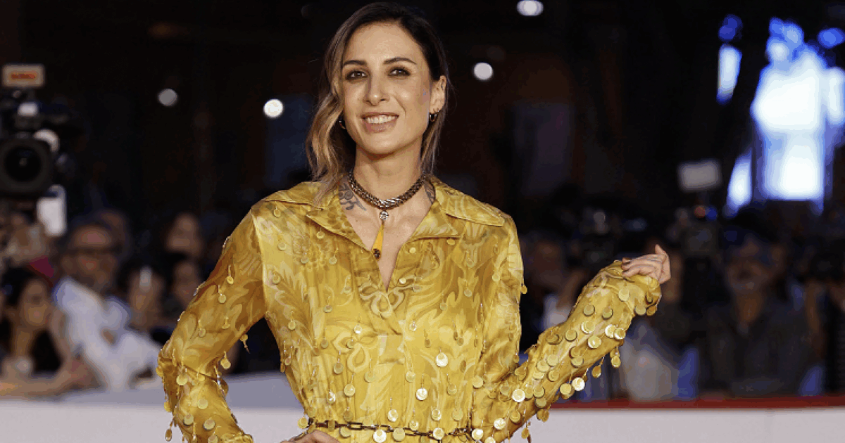 “C’è chi non partecipa per sostenere la causa palestinese. Io mi limiterò a presentare, parlerà l’arte”: Ema Stokholma inaugura la Festa del Cinema di Roma 2025 “C’è chi non partecipa per sostenere la causa palestinese. Io mi limiterò a presentare, parlerà l’arte”: Ema Stokholma inaugura la Festa del Cinema di Roma 2025