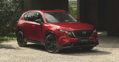 Copertina di Nuova Mazda CX-5:  meno clamore, ma più centimetri e sostanza
